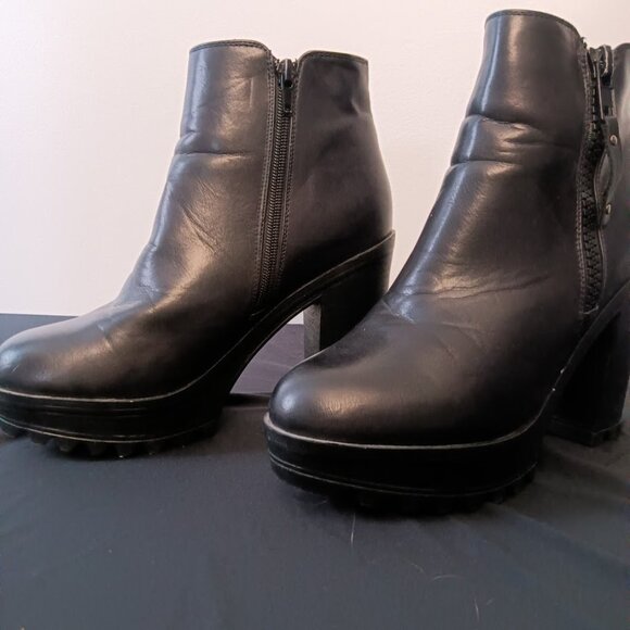 Steve Madden Black Chunky Platform Boots - Faux Leather Combat Style - EU39/ US8 - Picture 2 of 9